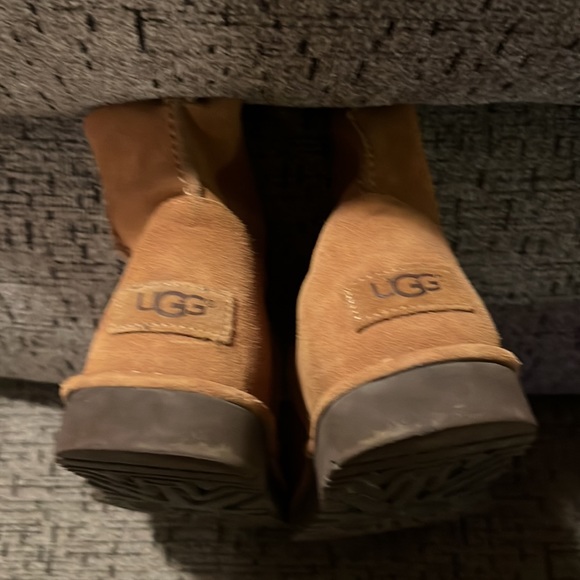 UGG tan ankle boots not lined - Picture 5 of 5